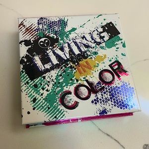 HANK & HENRY LIVING IN COLOR PALLET